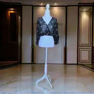 Forever 21 Black Floral Top Size M